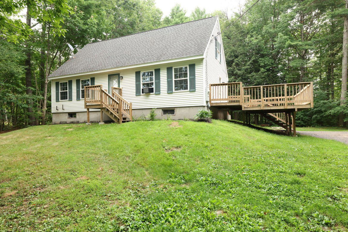 30 Libby Lane West Gardiner