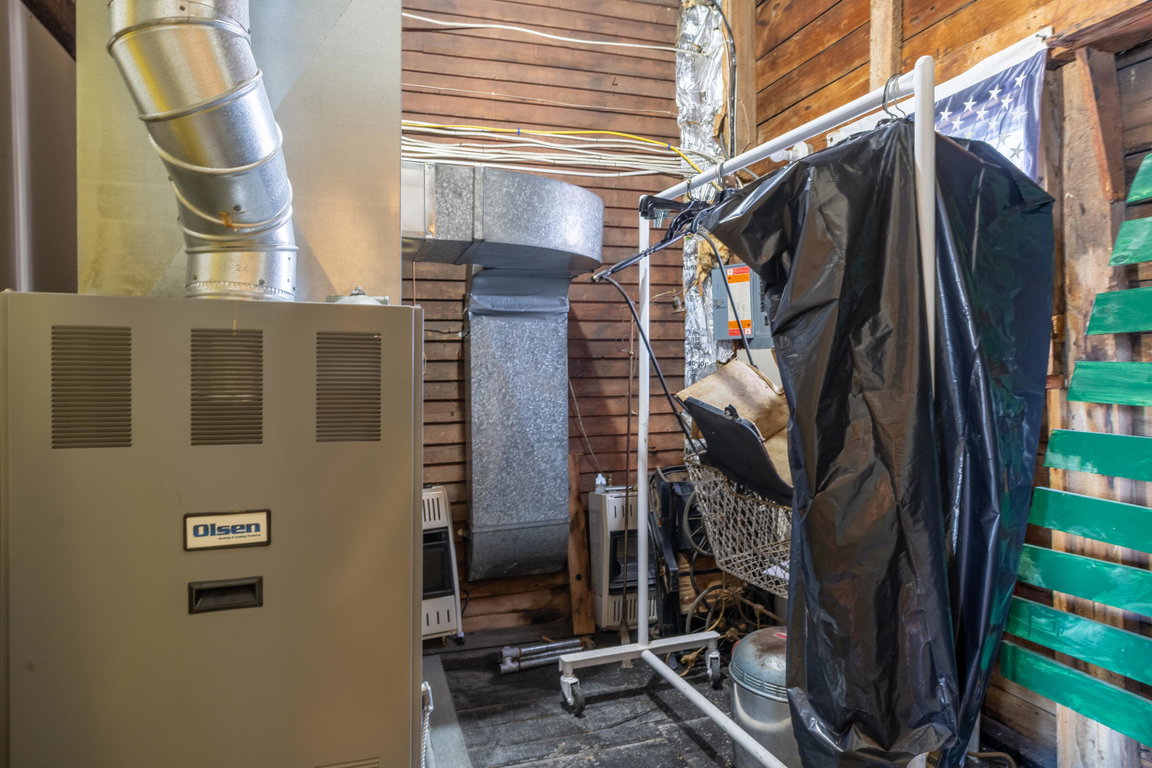 Systems room, 1st. floor.
