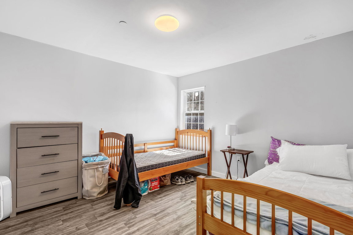 26-web-or-mls-14-cottage-st