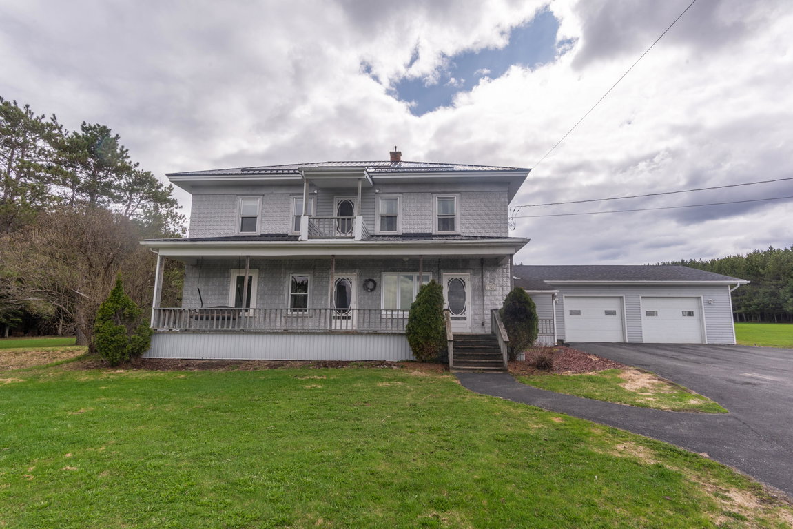 1327 Main Street Grand Isle
