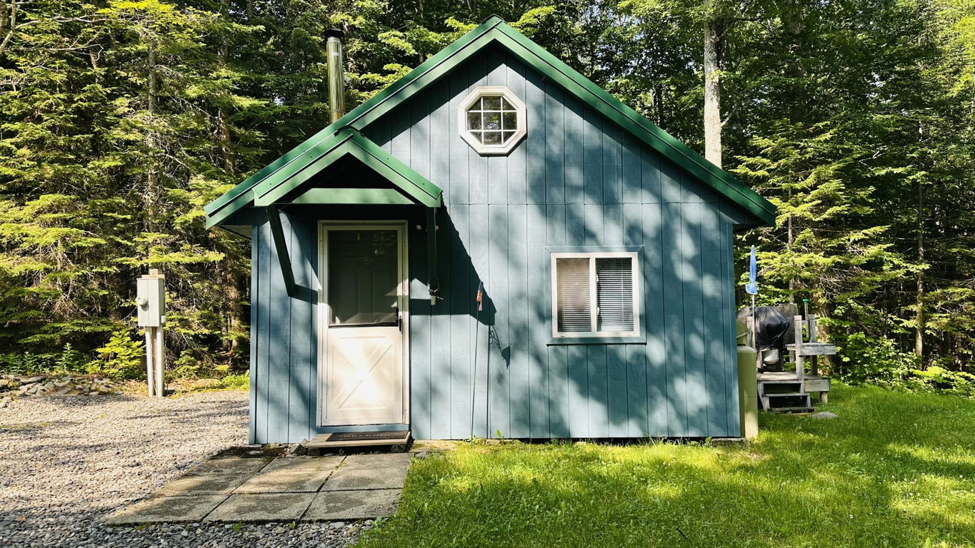 78 Oak Ridge Road Shirley