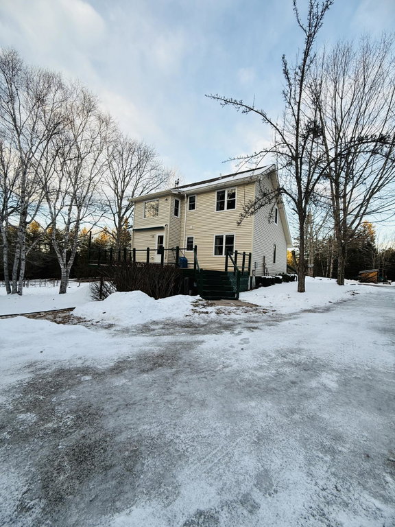 15 Webber Lane Amherst