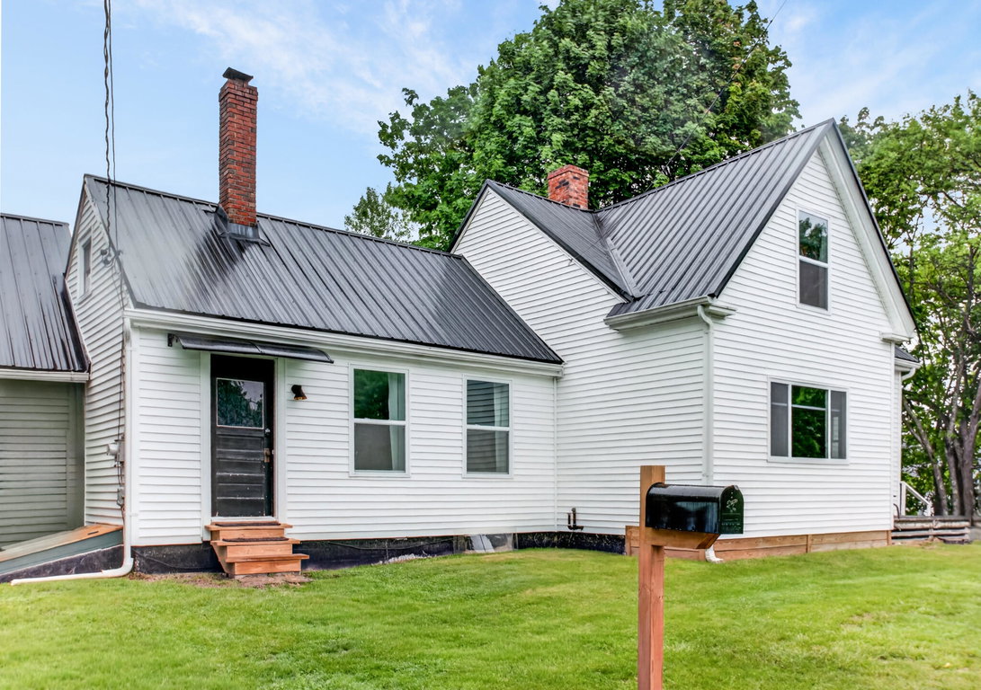9 Allen Avenue Machias