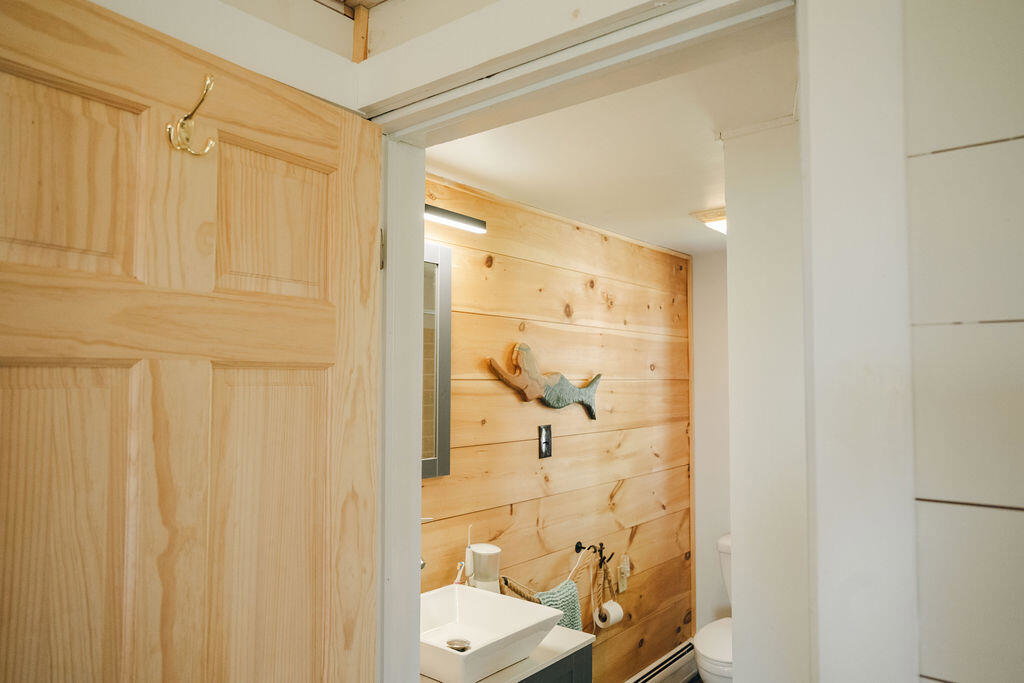 1st Fl Bath