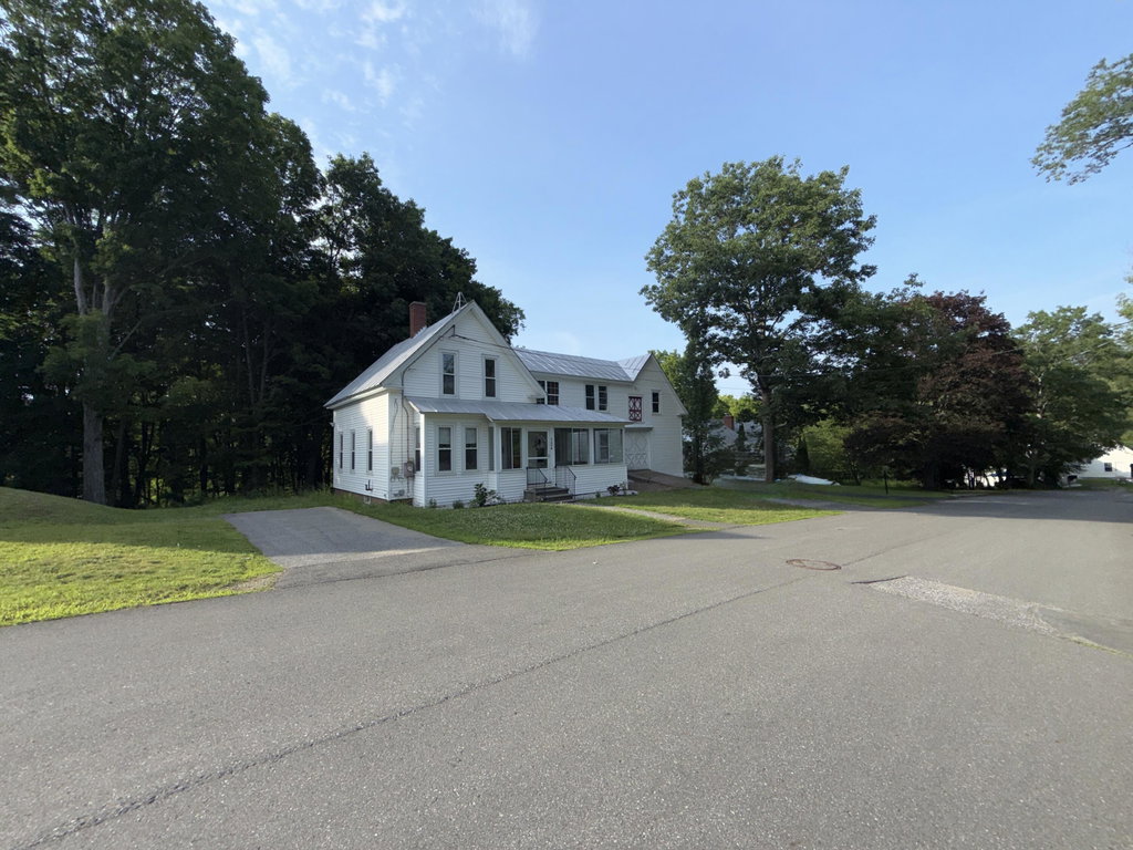 124 Lake Avenue Farmington