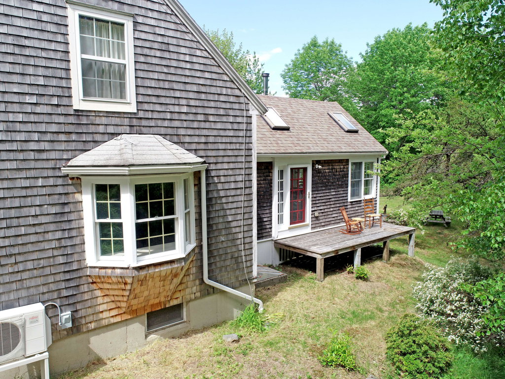 Exterior Home (8)