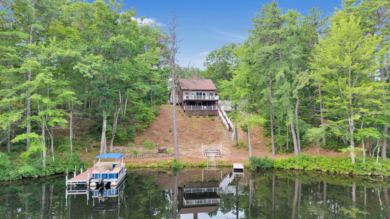 349 Concord Lane Wakefield