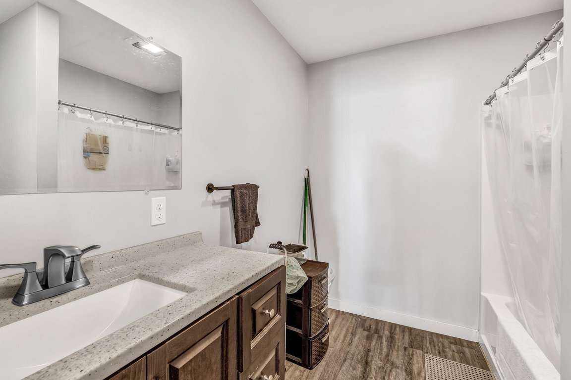 28-web-or-mls-14-cottage-st