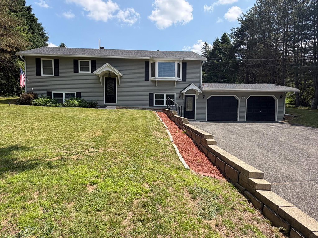110 Hanson Lake Road Mapleton