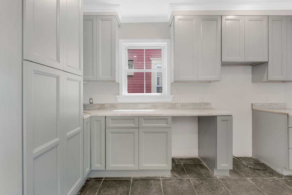 13-web-or-mls-54-greeley-ave
