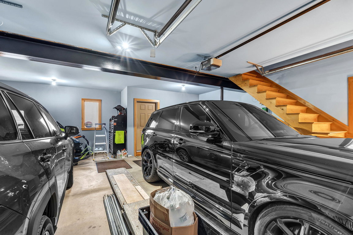 61-web-or-mls-1197-bay-rd