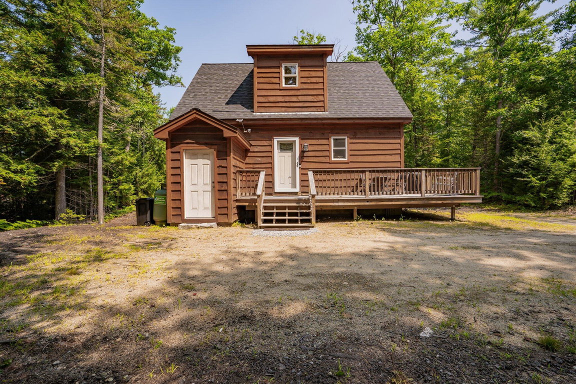 19 River Glen Road Bethel