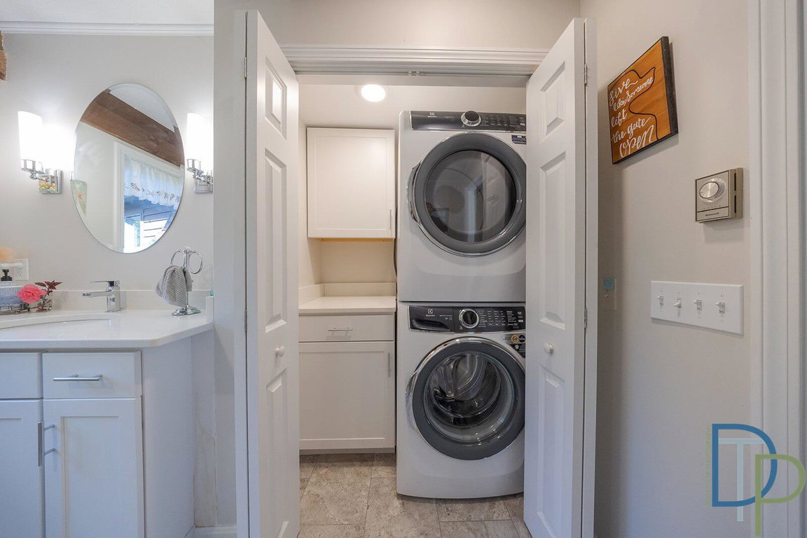 1035newburyneck - 26
