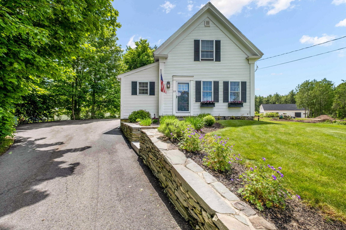 23 Adams Drive Kittery