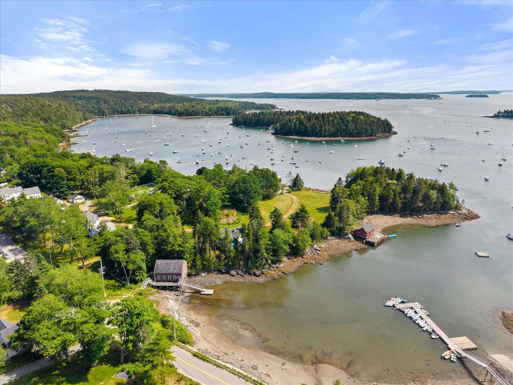 19-1 Steamboat Wharf Rd
