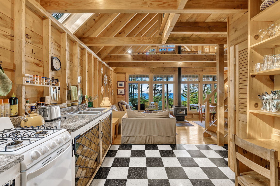 37-web-or-mls-11-colwell-ln