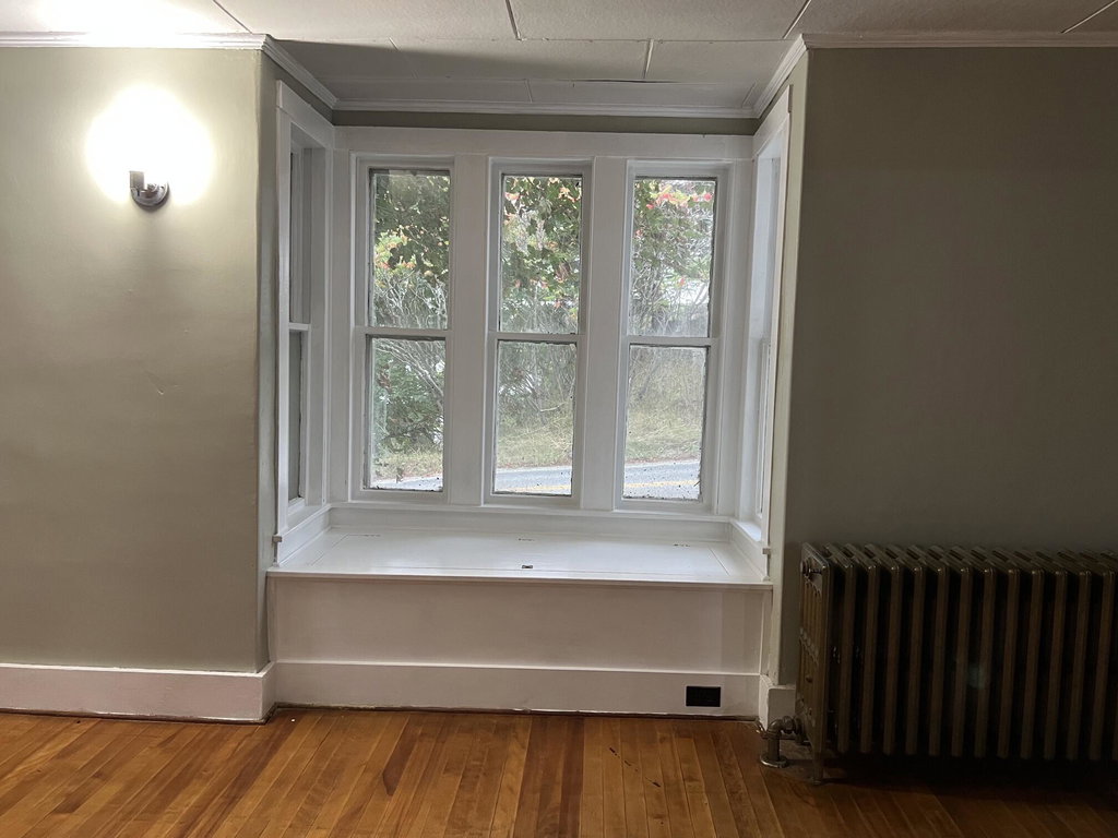living room window seat