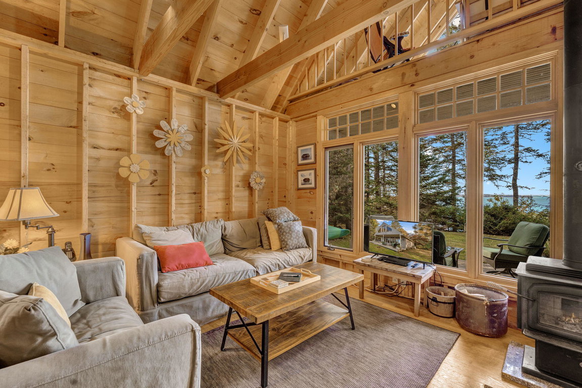 33-web-or-mls-11-colwell-ln