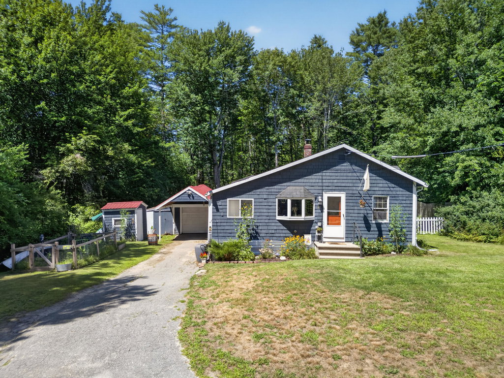 27 Beach Road Windham