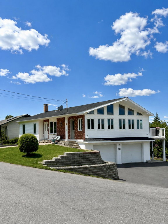512 Albert Street Madawaska