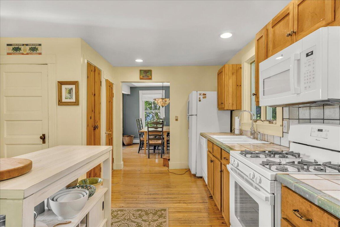 38-31 Ferry Rd (38 of 41)