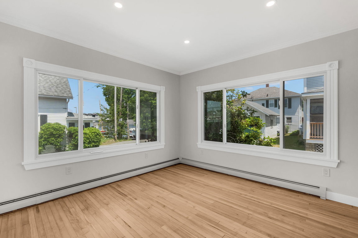 3-web-or-mls-54-greeley-ave