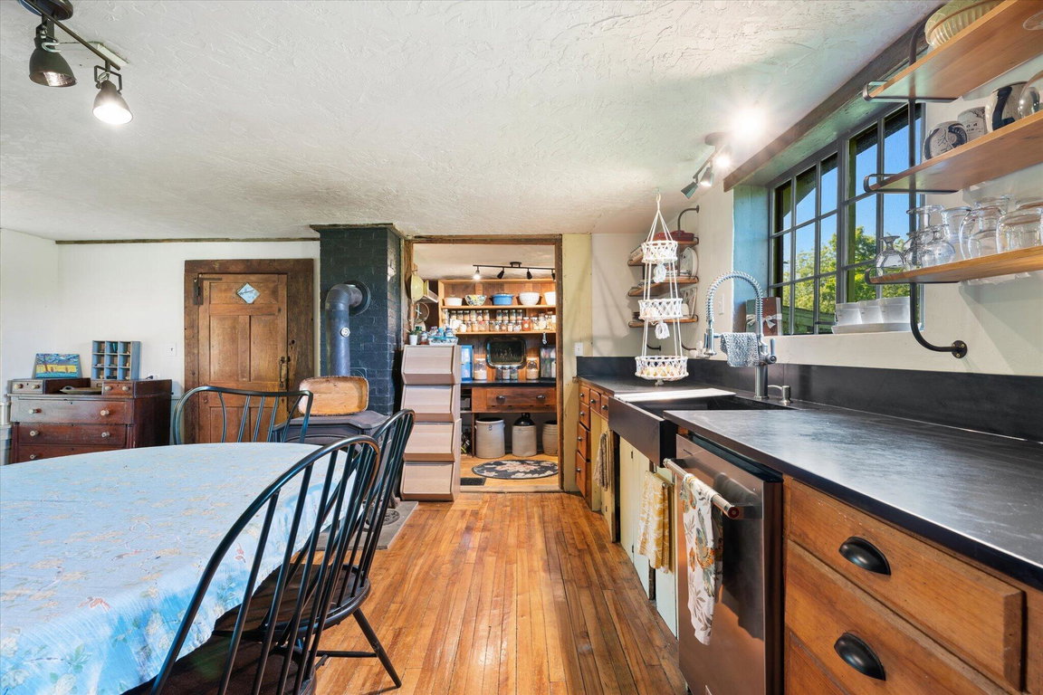 20-Kitchen
