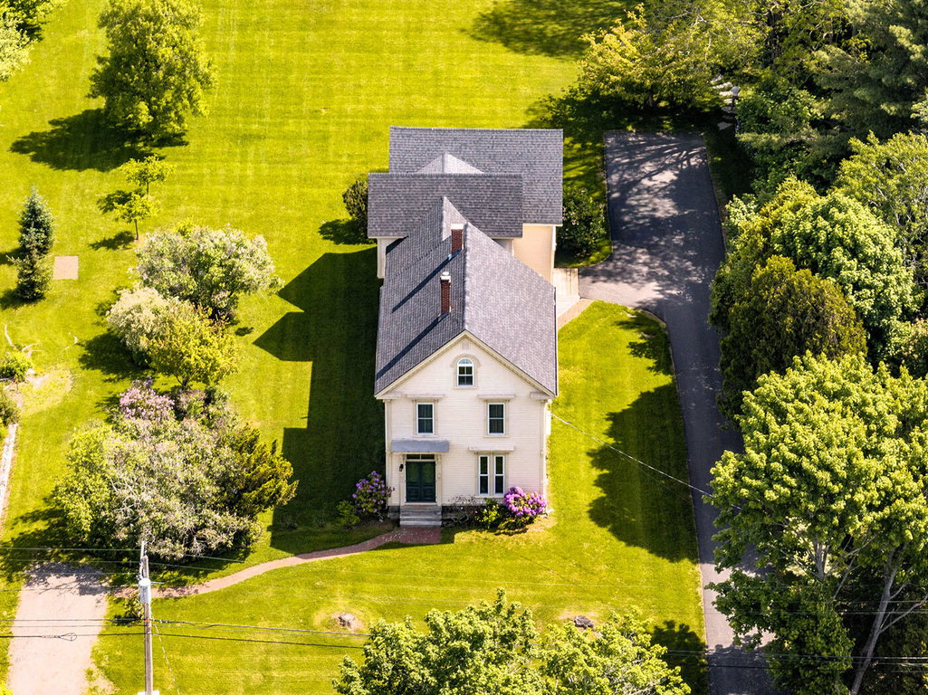 77 Main Street Rockport