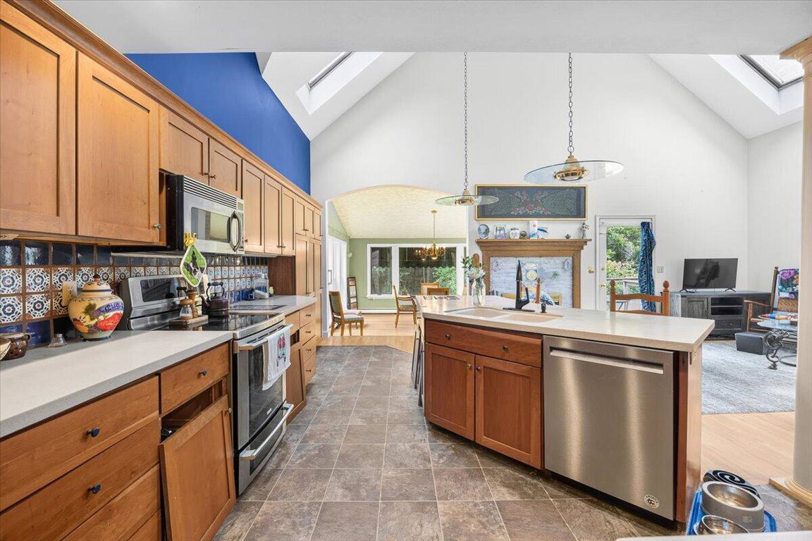 7 Lupine Court Yarmouth