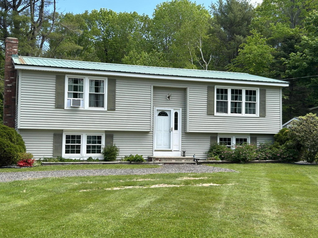 125 Benson Road West Gardiner