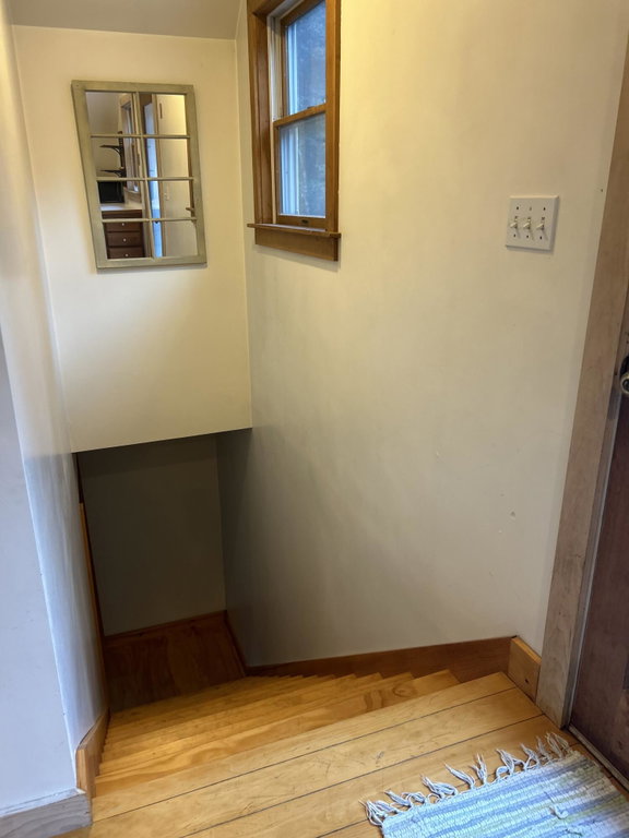 apt stairs
