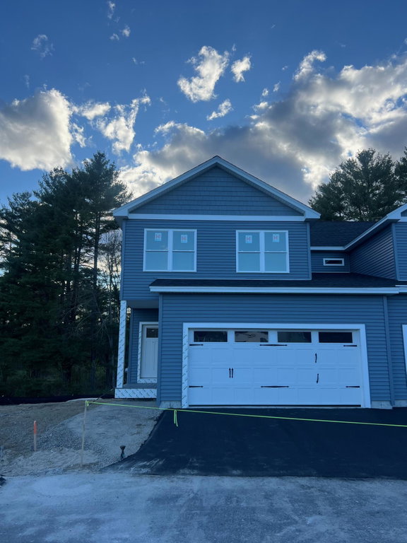44 Hogan Circle Westbrook