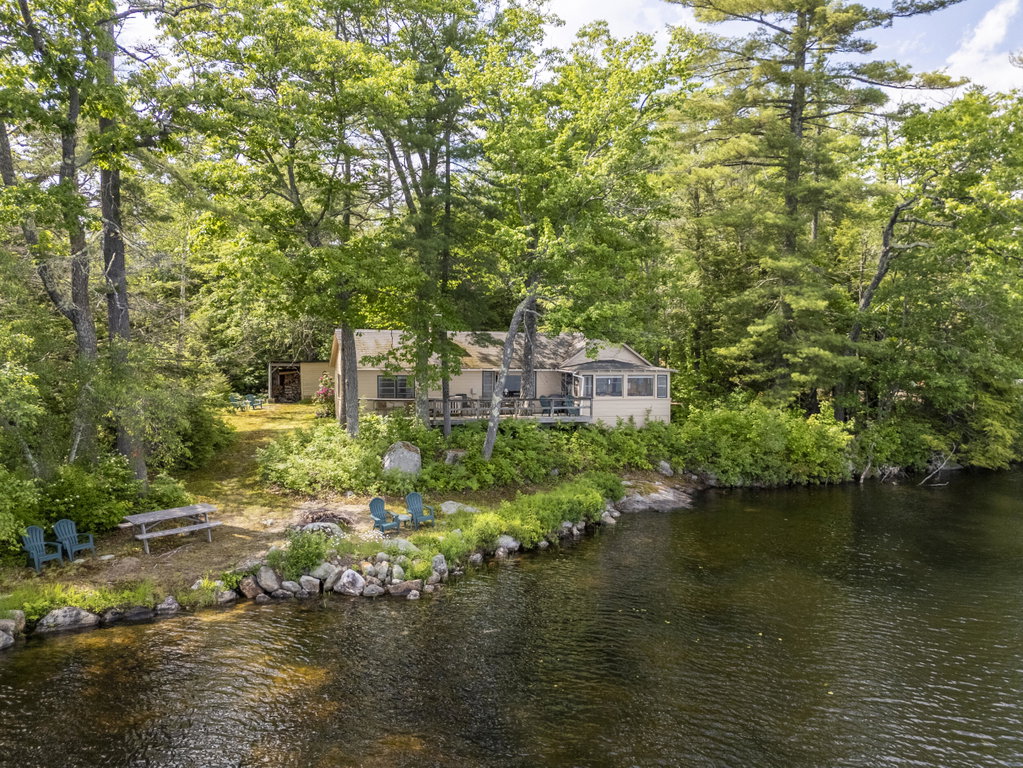 35 Yemma Point Stoneham