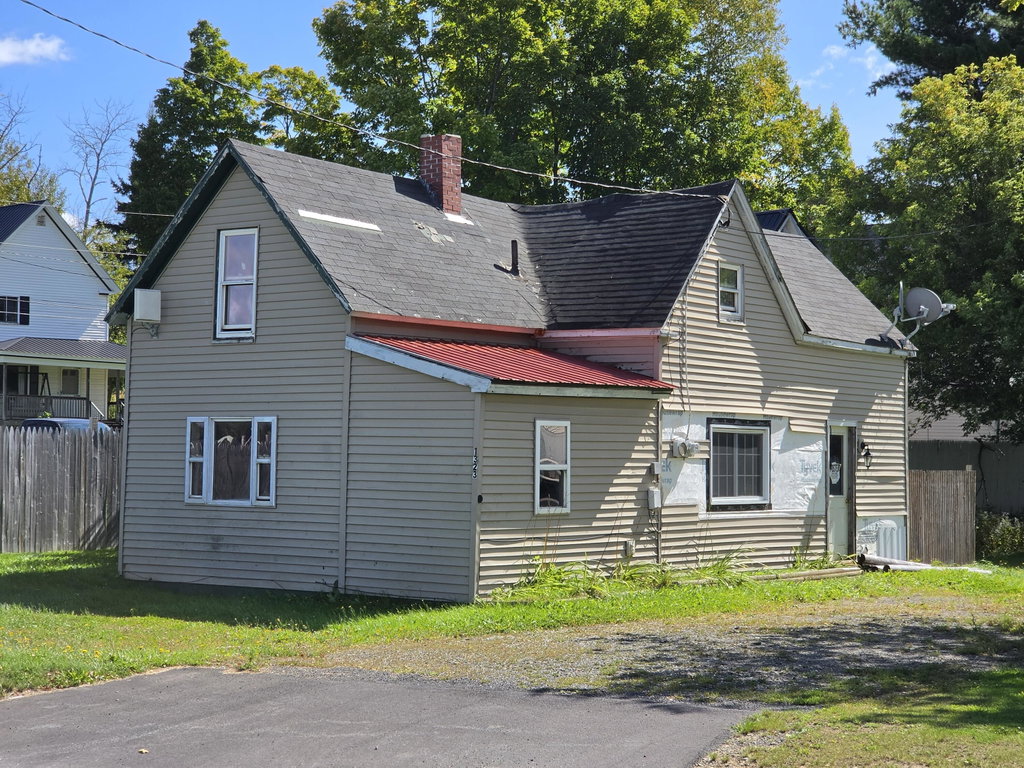 1323 Main Street Washburn