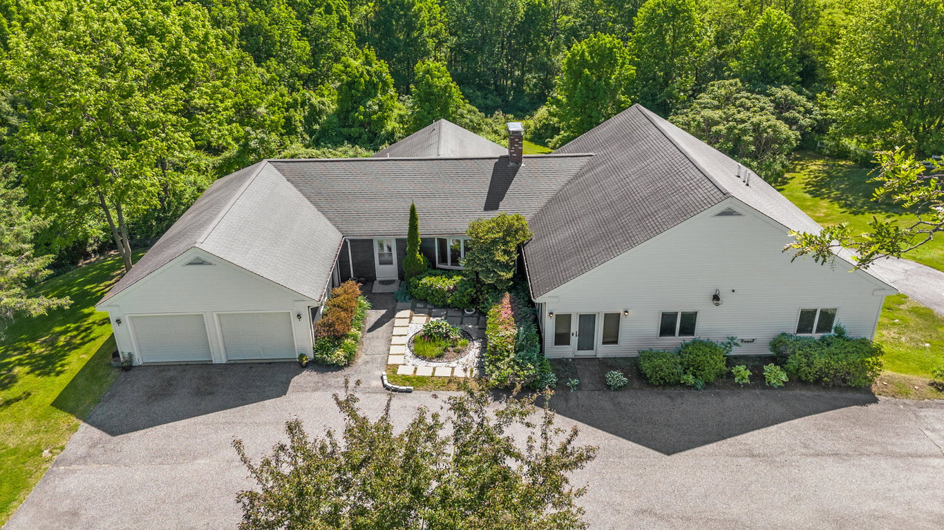 363 Blackstrap Road Falmouth