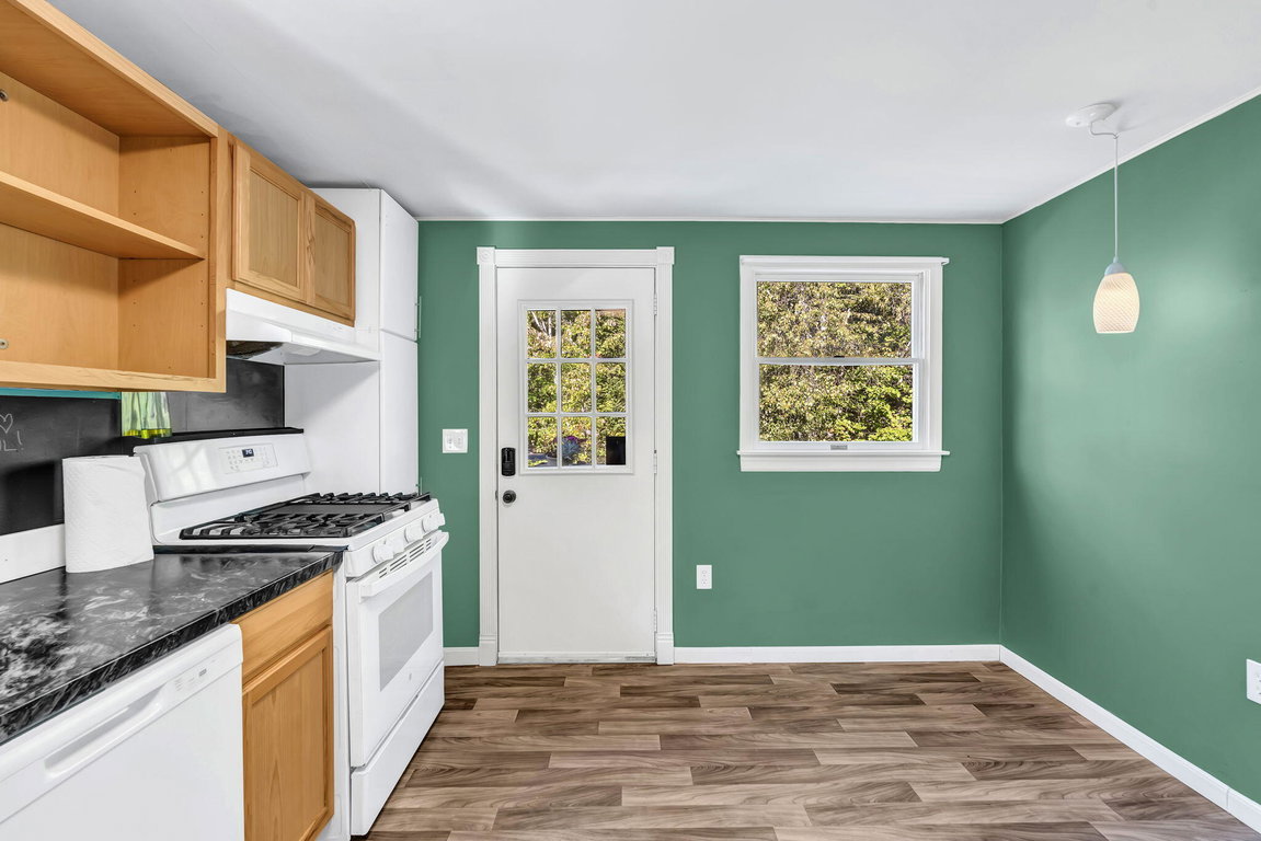 18-web-or-mls-736-eagle-lake-rd