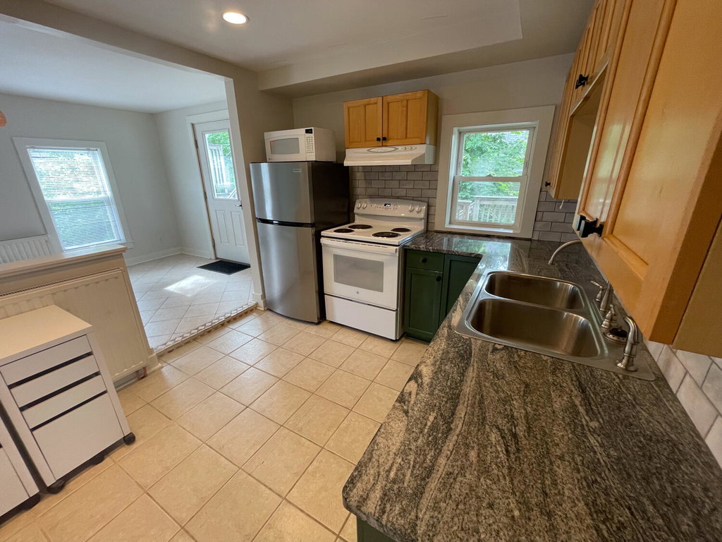 2nd Floor 1 BR unit