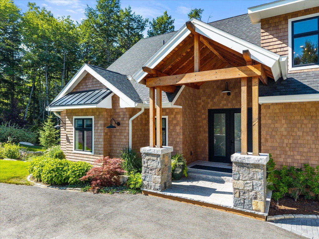 Stone Pillar Entryway...