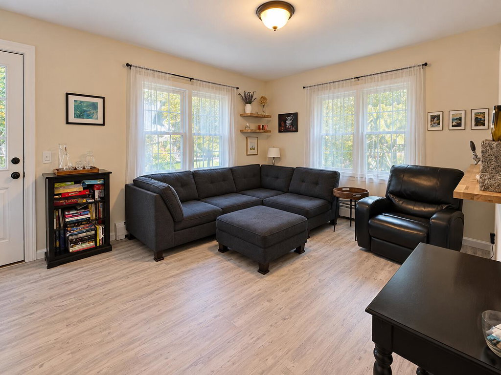Cozy Modern Living Room with Sectional S