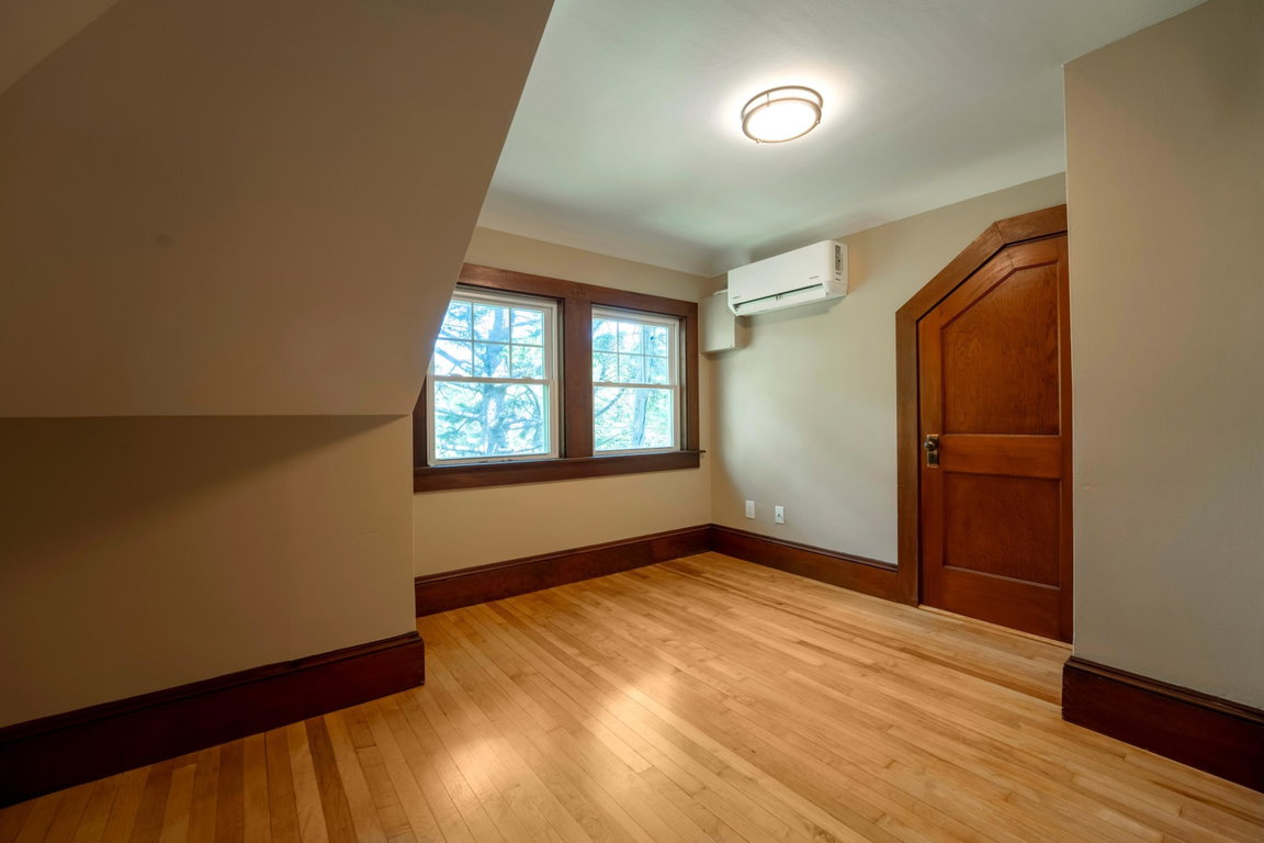292Main_040
