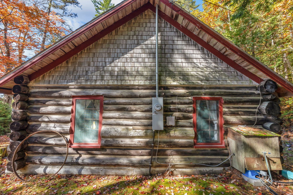 36-web-or-mls-25-dickens-farm-rd