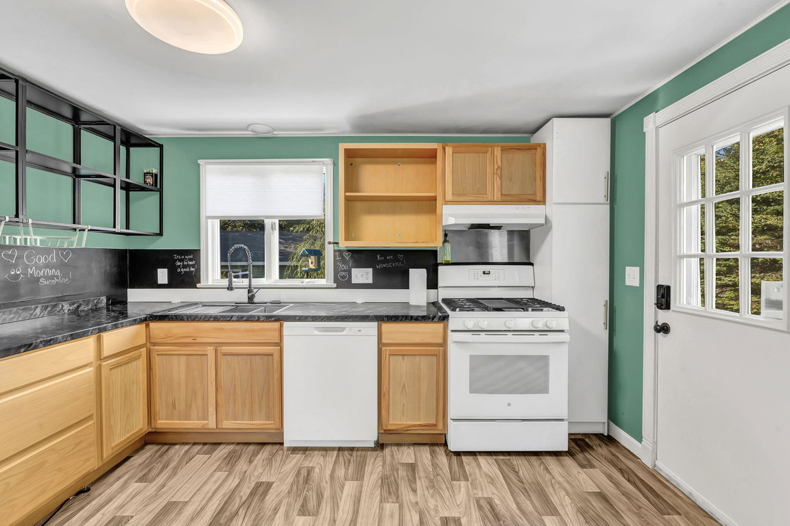 15-web-or-mls-736-eagle-lake-rd