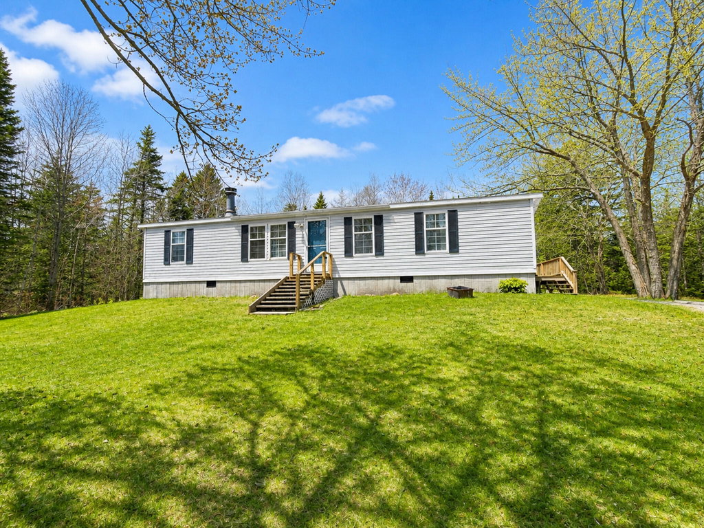 900 Bay Road Gouldsboro