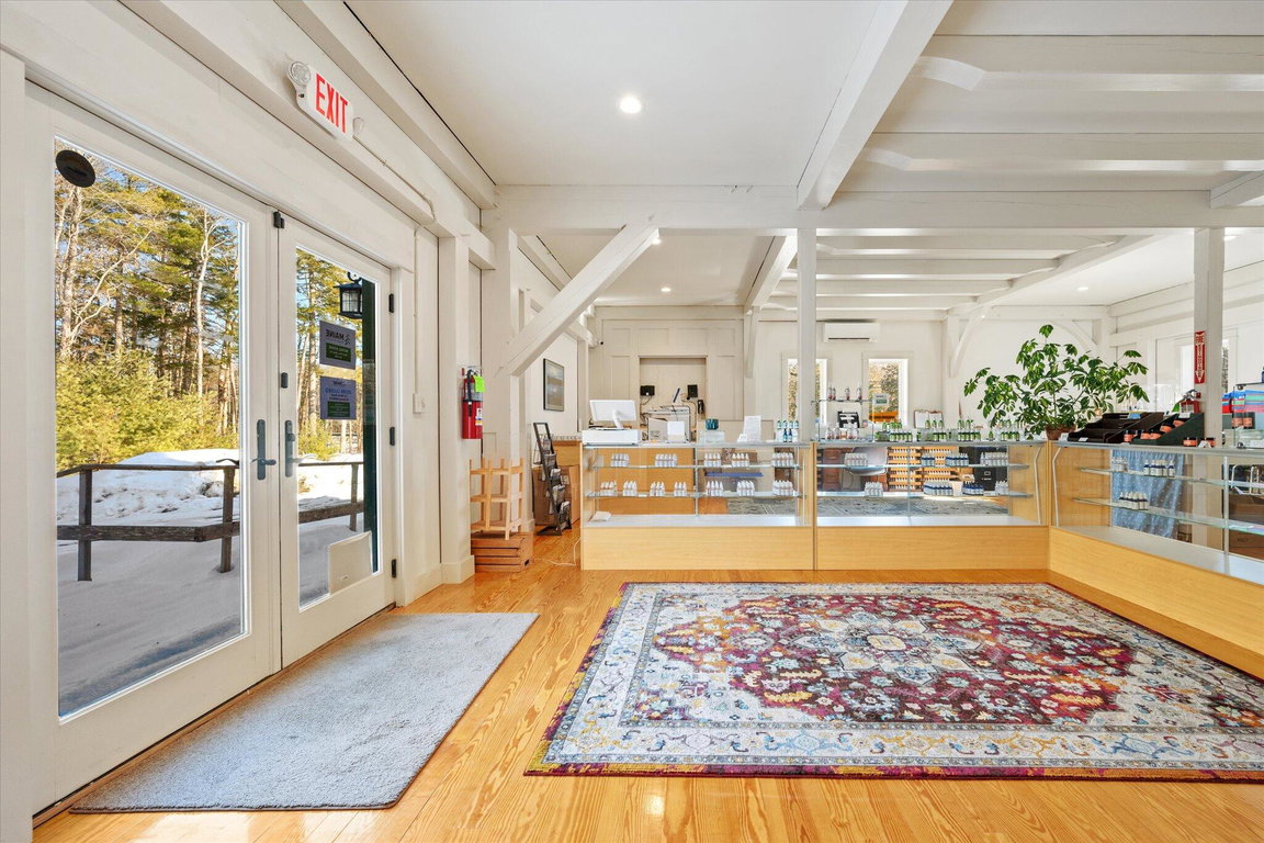 26-380 Ellsworth Rd