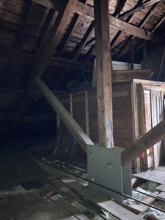 Main support timbers, 4th floor attic.