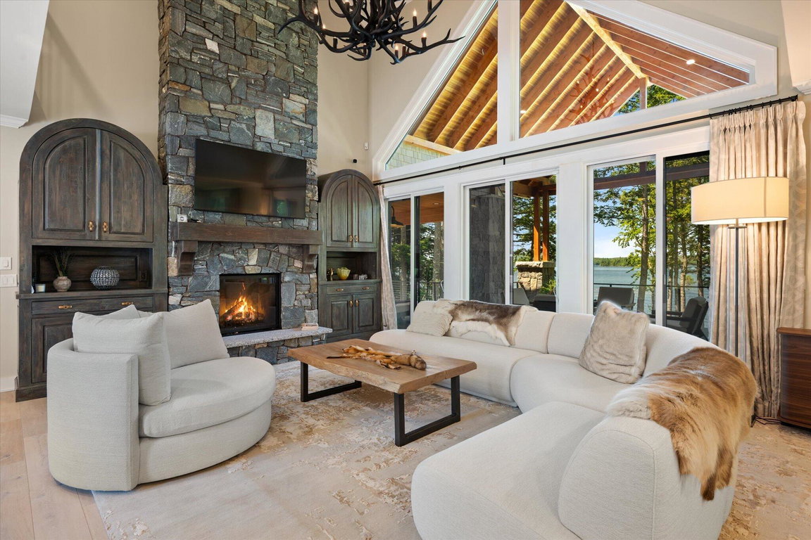 Access to Outside Patio...
