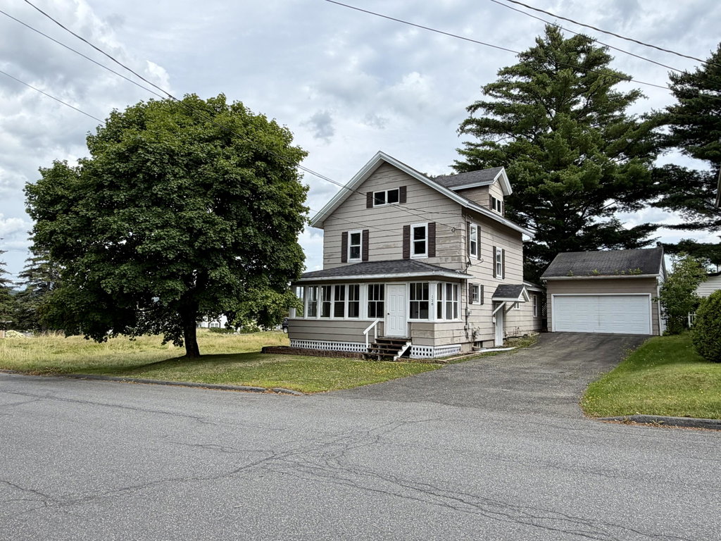 128 Fraser Avenue Madawaska