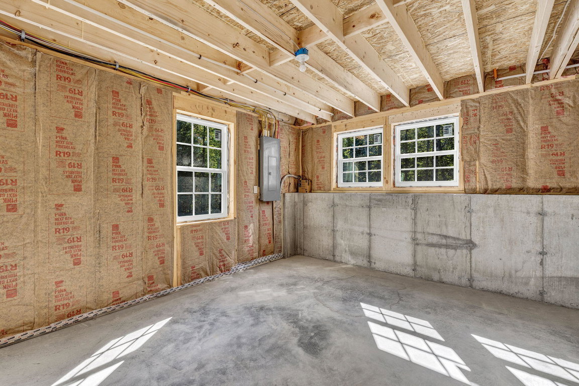 32-web-or-mls-63-bridgetwin-rd