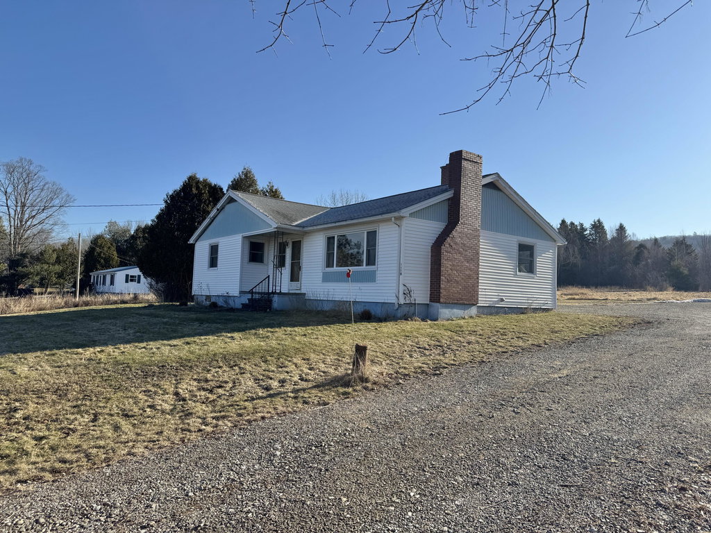 1115 River Road Bucksport