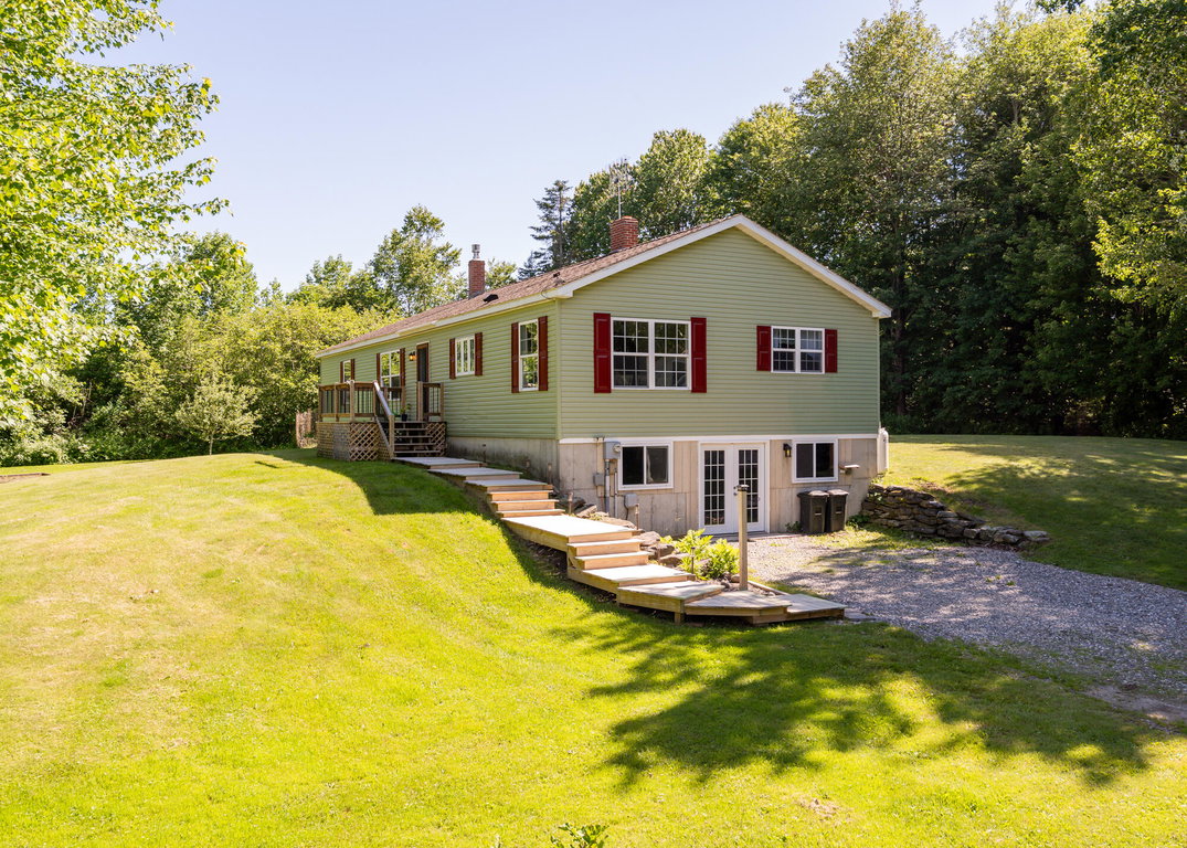 256 Meadow Road Topsham